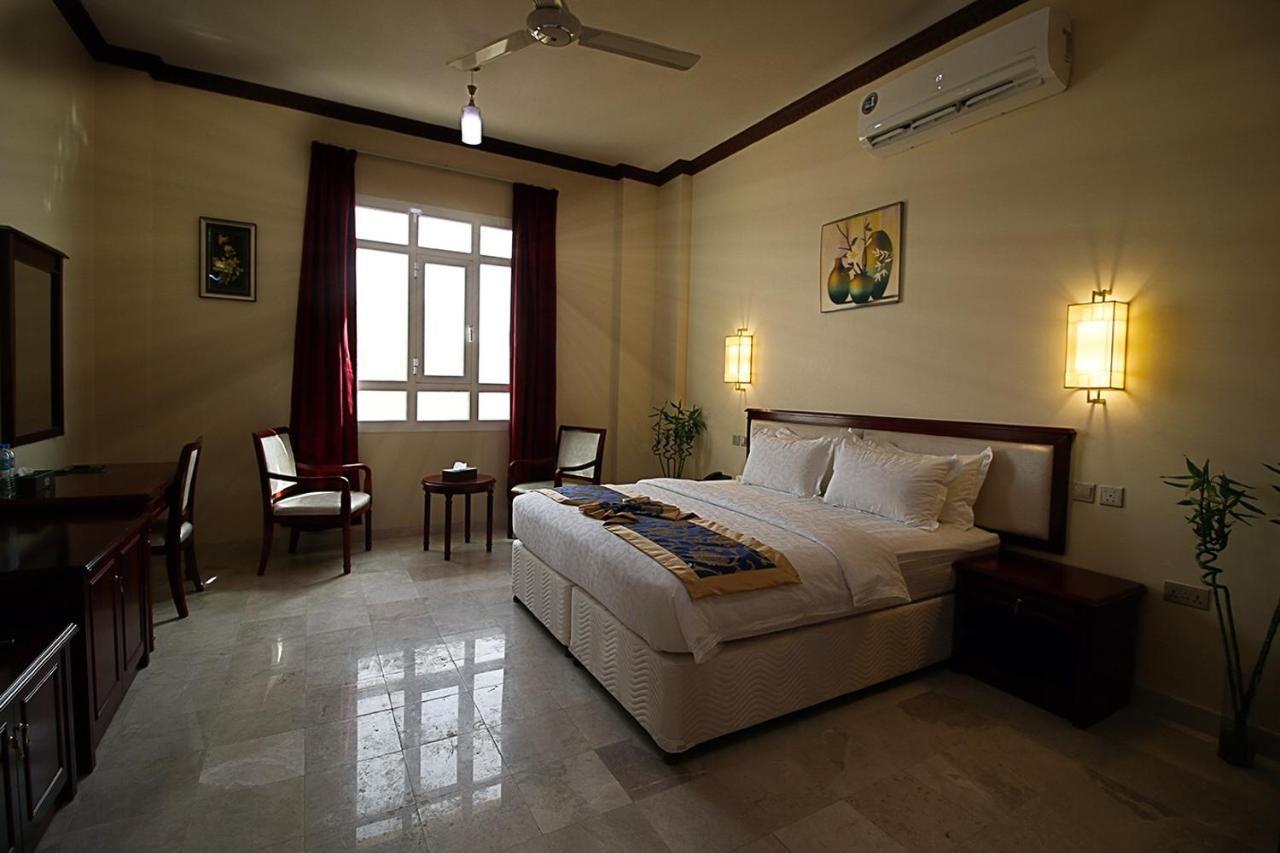 Farah Hotel Apartment Muskat Bagian luar foto